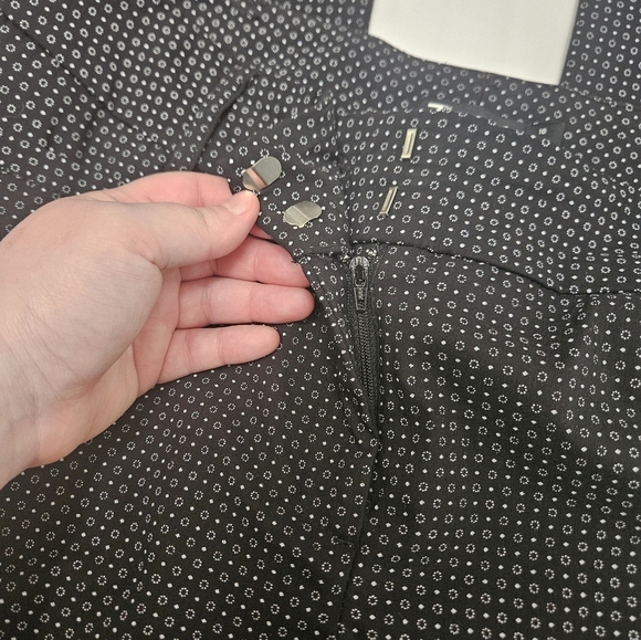 7th Avenue Black And White All Over Pattern Slacks! - Picture 5 of 8